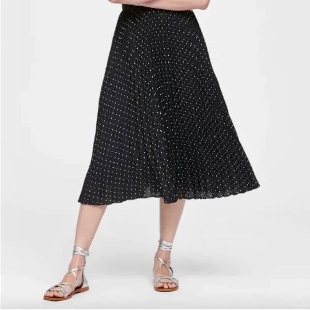 Banana Republic polka dot pleated midi skirt